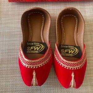 Esley Collection toddlers girls Red Embroidered Slip-On Juttis khussa